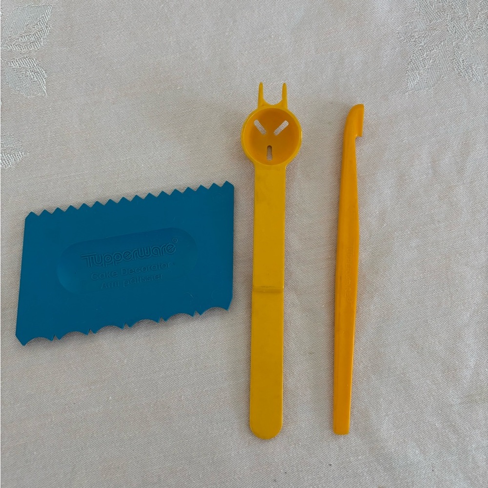 Vintage Tupperware Tool Trio